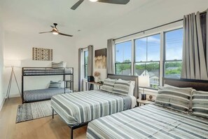 4 bedrooms, iron/ironing board, WiFi, bed sheets