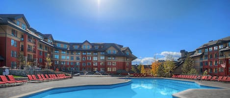 Outdoor pool, a heated pool