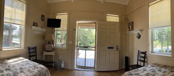 Jiggs Landing, Cabin 1 - Old World Preserve Side