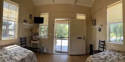 Jiggs Landing, Cabin 1 - Old World Preserve Side