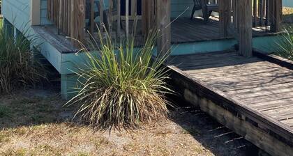 Jiggs Landing, Cabin 2 - Bird Land Bunk House