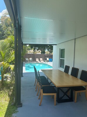 Outdoor dining