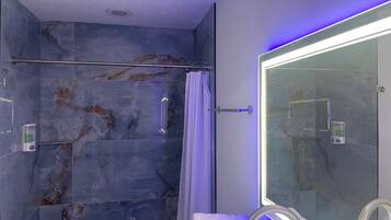 タオル、石鹸、トイレットペーパー