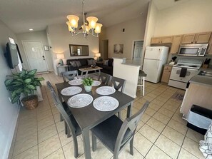 Dining - Augusta Crest Villa (Haines City)