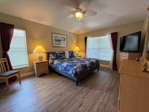 4 Schlafzimmer, Bügeleisen/Bügelbrett, WLAN, Bettwäsche