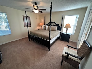 3 dormitoris, planxa i posts de planxar, wifi i roba de llit 