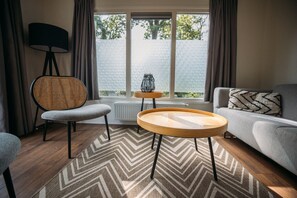 TV - Holiday Home Maridu Ayla (Arnhem)