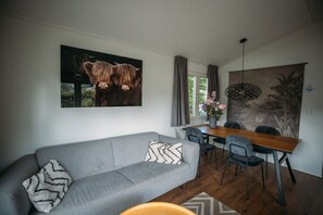TV - Holiday Home Maridu Ayla (Arnhem)