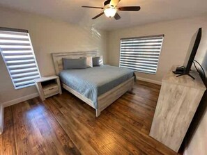 4 soverom, strykejern/-brett, wi-fi og sengetøy