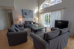 TV, offices - 8th Fairway Pool Villa, Southern Dunes (Haines City)