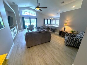TV, offices - Fully Remodeled Golf View Villa, Southern Dunes (Haines City)
