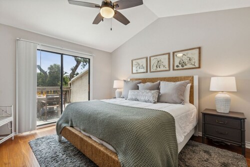 2625 Forest Ridge | Pool | Tennis/Pickleball | Large Deck