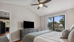3 bedrooms, iron/ironing board, travel crib, WiFi (free) - 2625 Forest Ridge | Pool | Tennis/Pickleball | Large Deck (Fernandina Beach)