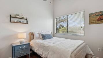 3 bedrooms, iron/ironing board, travel crib, free WiFi