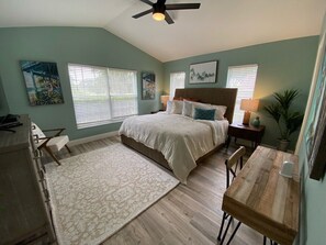 3 habitaciones, tabla de planchar con plancha, wifi y ropa de cama