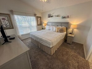 3 bedrooms, iron/ironing board, WiFi, bed sheets - South Facing Pool Villa, Golf Course Views, Southern Dunes (Haines City)