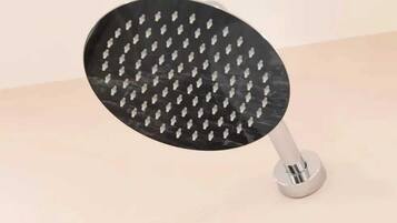 Quadrupla Comfort | Bagno | Doccia, asciugacapelli, asciugamani, sapone