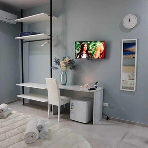 Comfort Double Room, City View | Desk, free WiFi - B&B La Nuit  (Agrigento)