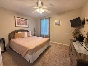 6 Schlafzimmer, Bügeleisen/Bügelbrett, Reisekinderbett, WLAN