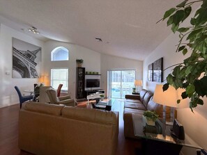 TV, offices - South Facing Villa - Modern Finishes (Haines City)