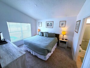 3 bedrooms, iron/ironing board, WiFi, bed sheets - Southern Dunes Villa, Private Pool (Haines City)