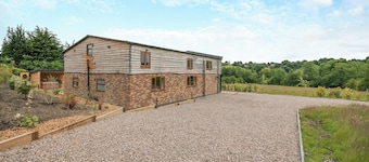 5 bedroom accommodation in Belper