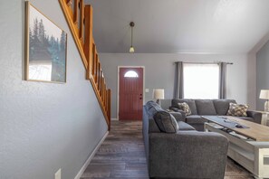 Smart TV y futbolito 