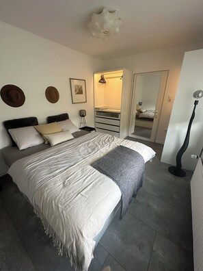 1 soveværelse, internetforbindelse, sengetøj