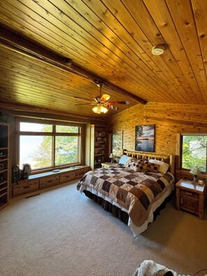 5 bedrooms, iron/ironing board, WiFi, bed sheets