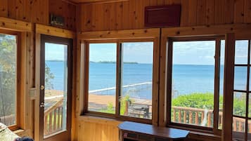 Smart TV, table tennis