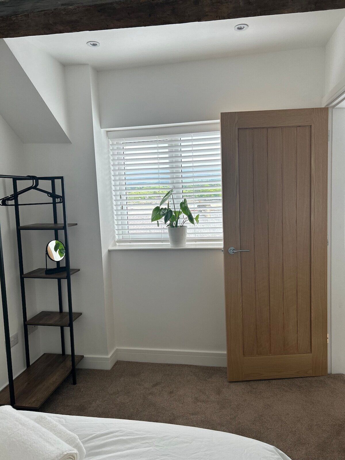 Rumah, kamar mandi pribadi, pemandangan teluk | Setrika/meja setrika dan Wi-Fi gratis