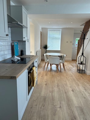 House, Private Bathroom, Bay View | Shared kitchen - Bay View House (Bangor)