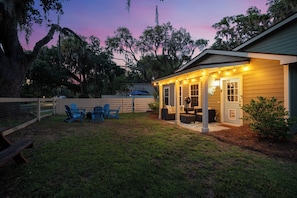Terrace/patio - Fishcamp on 14th - Renovated & Walkable in Port Royal w/ Pool (Port Royal)