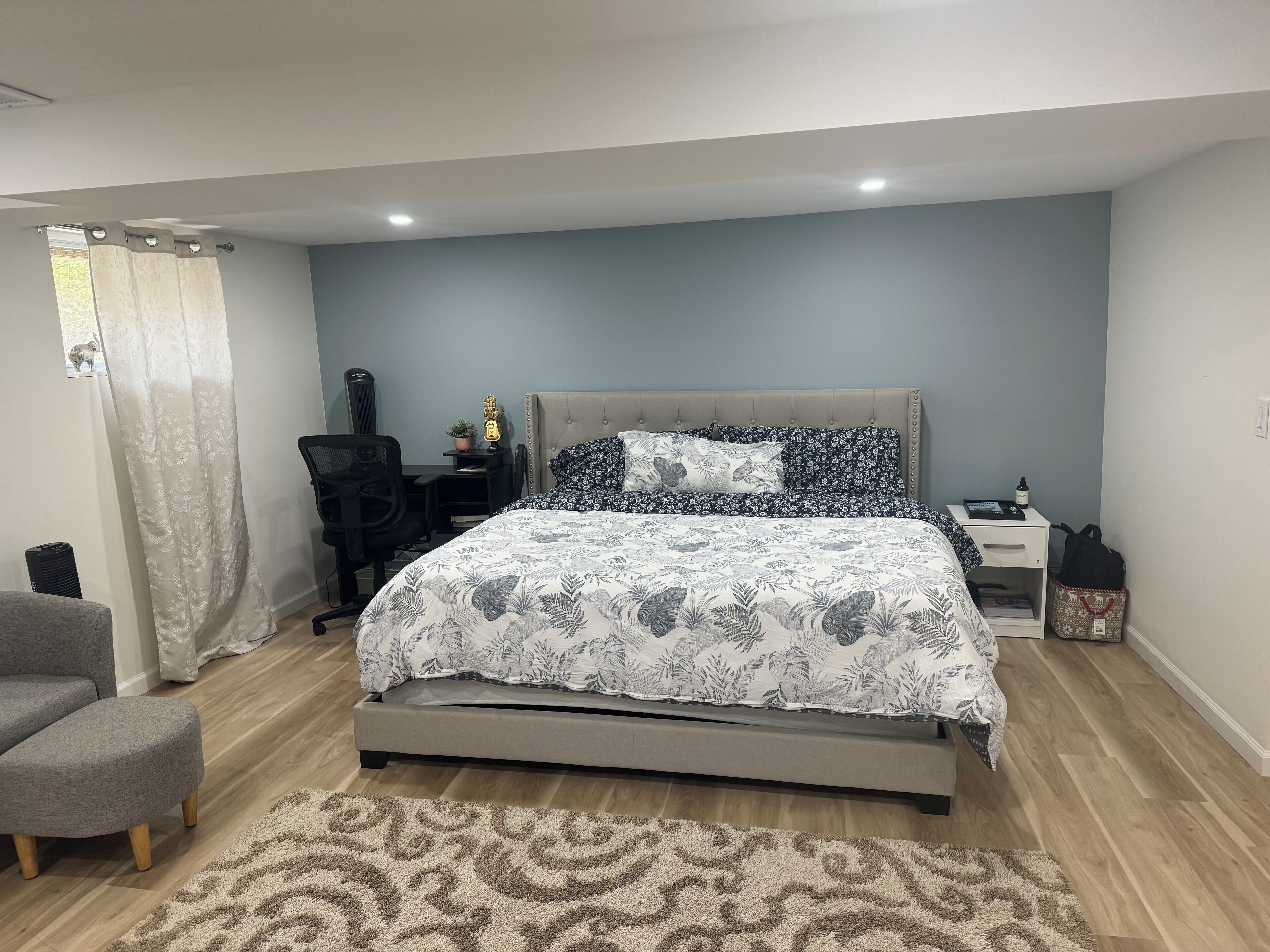 Newly renovated cozy basement studio - easy commute to New York City