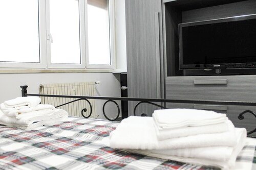 Silver Rose Guest House - Cozy independent room in the center of Rome