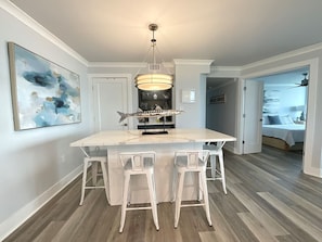 Dining - Sabine #12C Top Floor/End Unit 3/2 Sleeps 10 (Pensacola Beach)