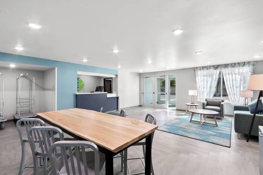 WoodSpring Suites Chandler Phoenix Medical Center