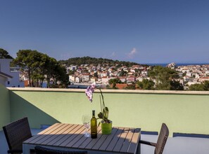 Outdoor dining - Pansion Belvedere - Studio Apartman (Mali Losinj)