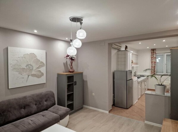 TV - Pansion Belvedere - One Bedroom (Magnolia) (Mali Losinj)