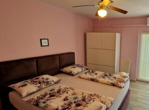 1 bedroom, WiFi, bed sheets