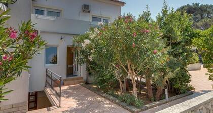 Pansion Belvedere - Double Room with Balcony 7