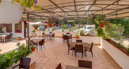 Pansion Belvedere - Double Room with Balcony 7