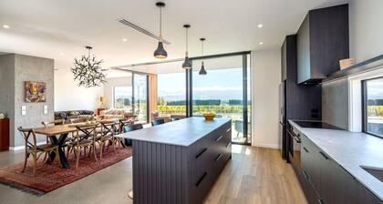 89 In The Vines, Martinborough