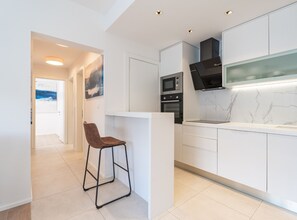 Fridge, microwave, oven, stovetop - Apartment Marcus Mai - Two Bedroom Apartment with Balcony (Dubrovnik)