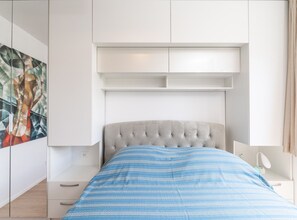 2 habitaciones, tabla de planchar con plancha, internet y ropa de cama 