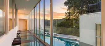 Villa in Beverly Hills - Pool -Scenic Outlook 4b/b