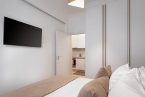 1 bedroom, in-room safe, iron/ironing board, free WiFi
