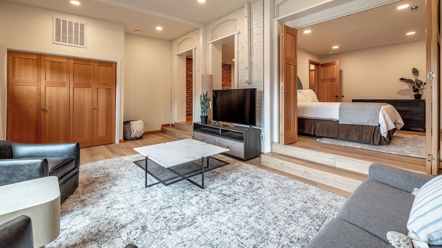 Bavarian Lodge Suites