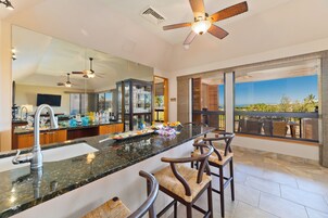 Condo | Private kitchen | Dining tables