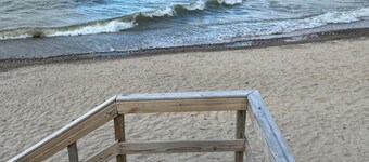 Stones Throw Cottage - Beautiful beach within 2 miles of both major campgrounds